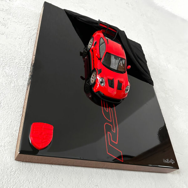 "Red in Black" – Bild 5